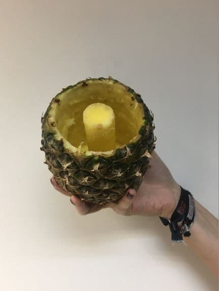 Este Halloween cambia las calabazas por las piñas
