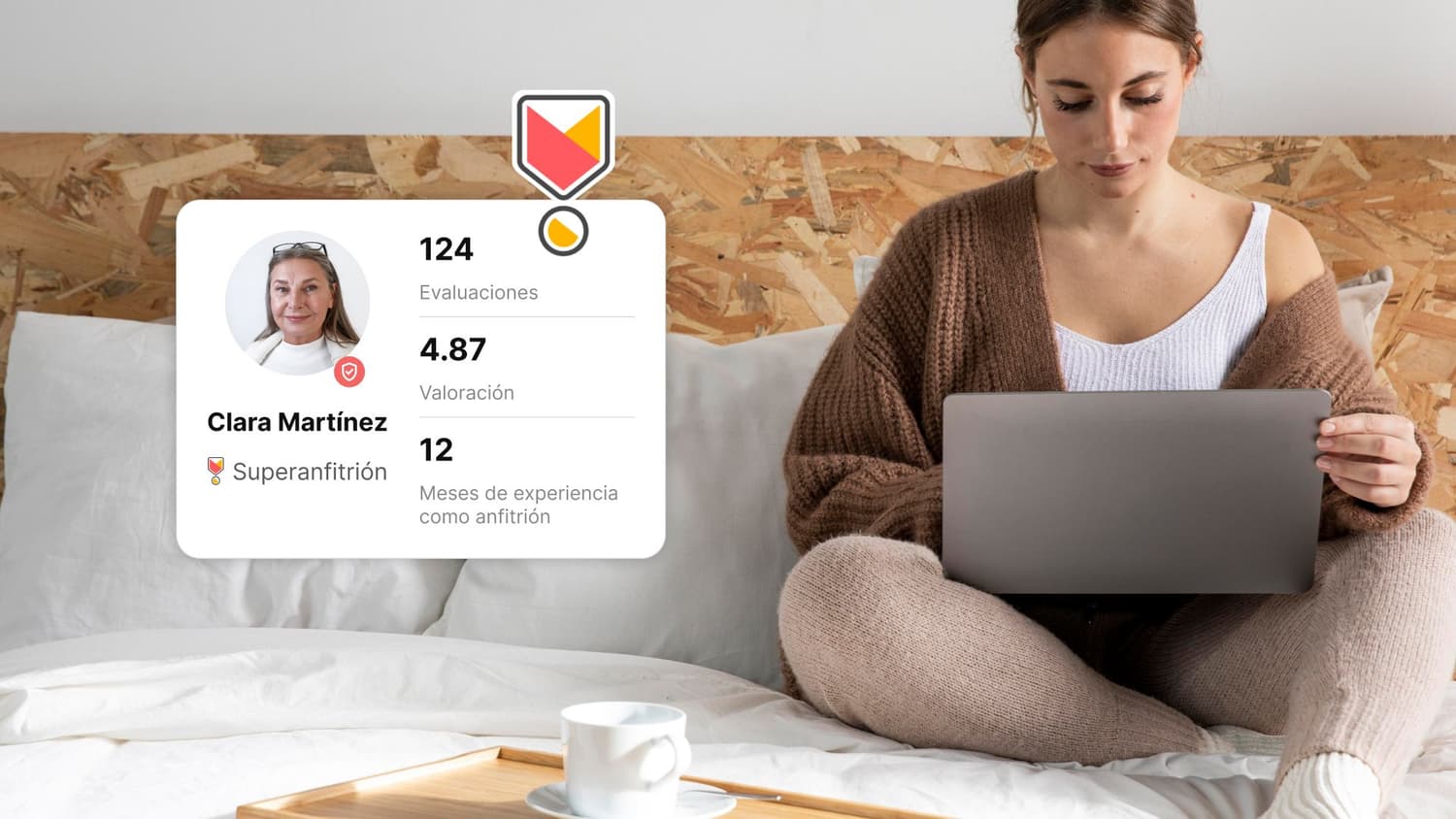 Primer plano del reconocimiento otorgado a los mejores super anfitriones Airbnb actuales.