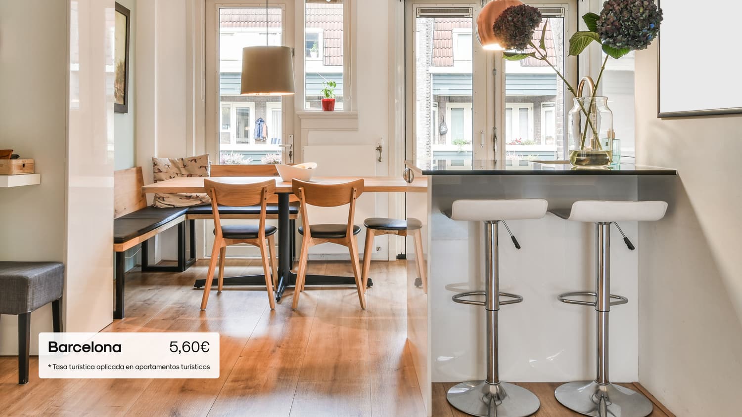 Apartamento turístico moderno en Barcelona (España) sujeto a tasa turística según normativa vigente