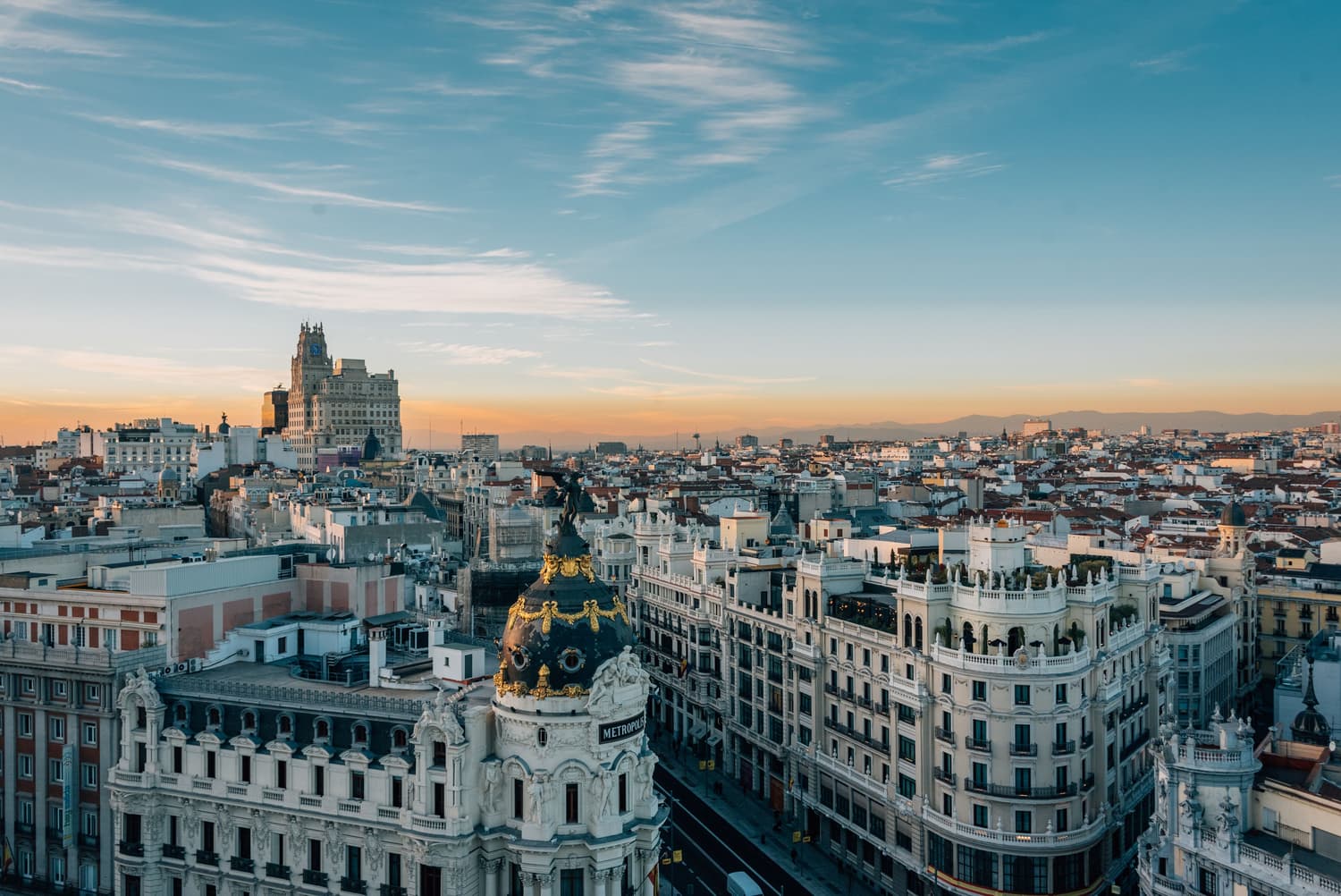 https://storage.googleapis.com/weguest-strapi-uploads/madrid1_528413349b/madrid1_528413349b.jpg