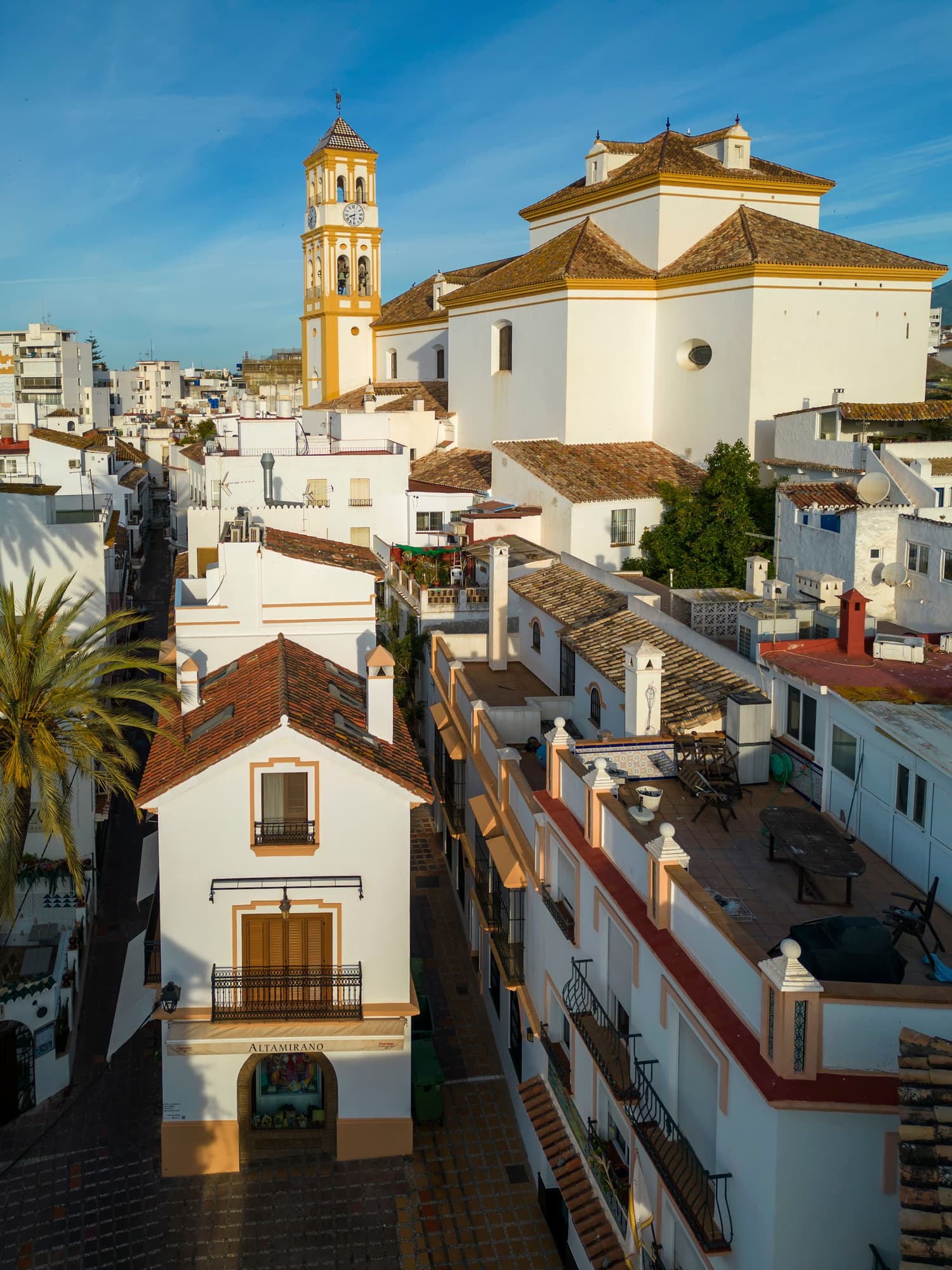 https://storage.googleapis.com/weguest-strapi-uploads/marbella2_4b776186d3/marbella2_4b776186d3.jpg