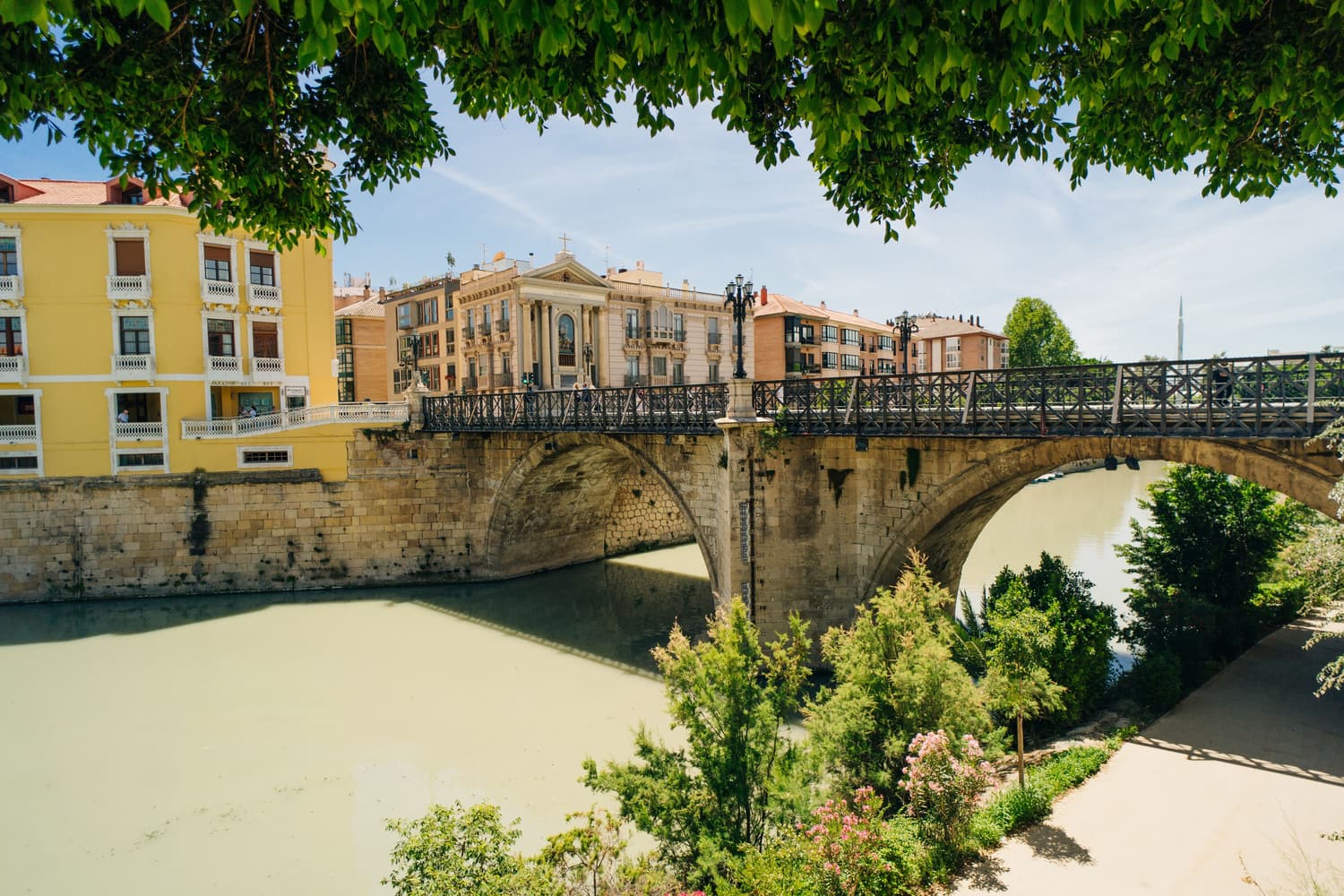 https://storage.googleapis.com/weguest-strapi-uploads/murcia2_8328e5022b/murcia2_8328e5022b.jpg