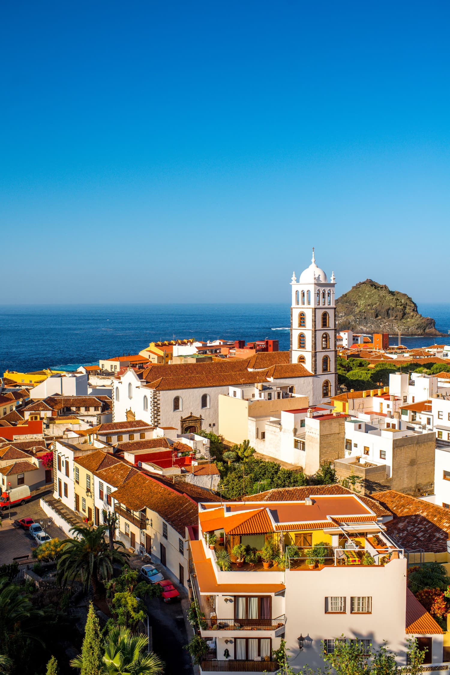 https://storage.googleapis.com/weguest-strapi-uploads/tenerife1_95356c78fa/tenerife1_95356c78fa.jpg
